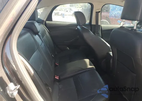 2015 Ford Focus Se from USA, damaged, VIN 1FADP3F23FL327075